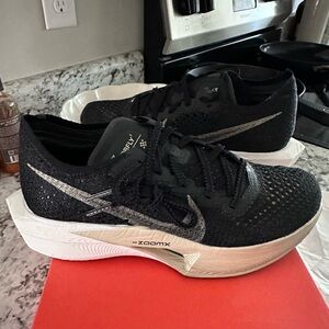 WOMENS NIKE ZOOMX VAPORFLY 3